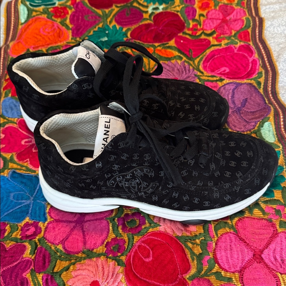 Chanel Signature Black Velvet Trainer Sneakers - Picture 2 of 10